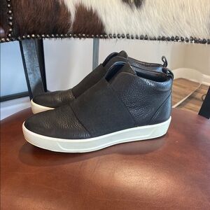 Rare ECCO Soft 8 Band Leather High-Top Slip-On athleisure QuietLuxury Sneakers